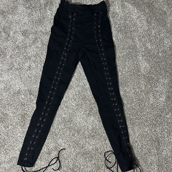 SUPER SEXY Laced Full Leg Leggings XS - Picture 2 of 3